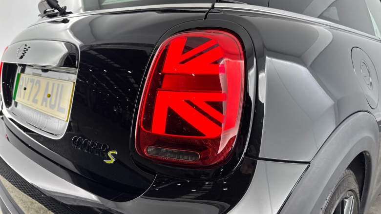 MINI Hatchback 135kW Cooper S Level 2 33kWh 3dr Auto Electric Hatchback